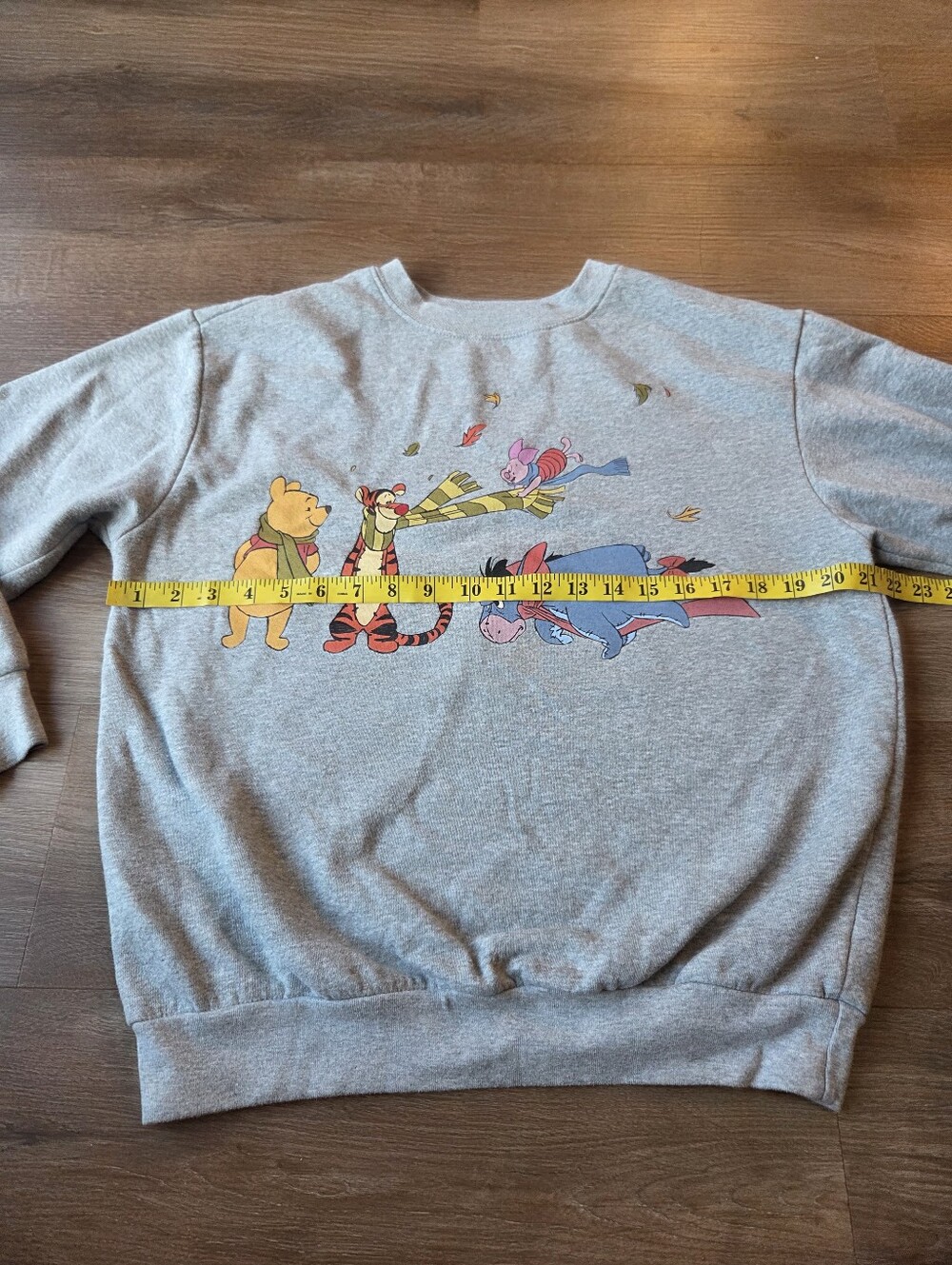 Winnie the Pooh Blustery Day Grey Sweatshirt Pullover Womens size Medium 8-10 - Picture 6 of 8